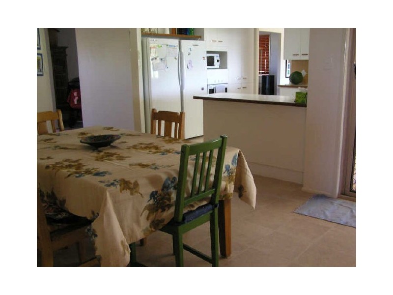 8 Carmen Court, Avoca QLD 4670