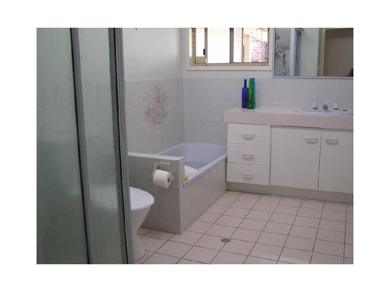 8 Carmen Court, Avoca QLD 4670