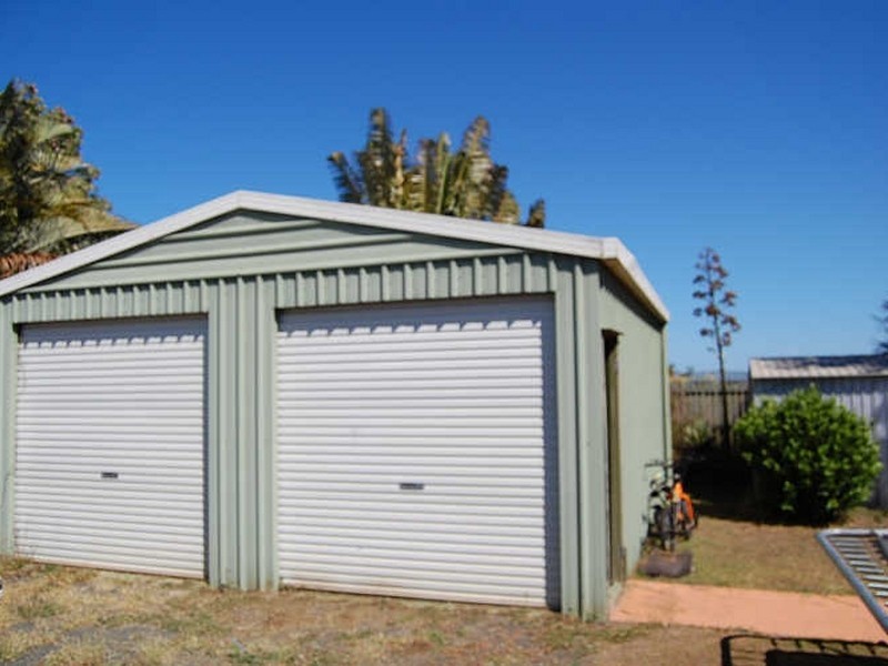 5 Central Ave, Thabeban QLD 4670