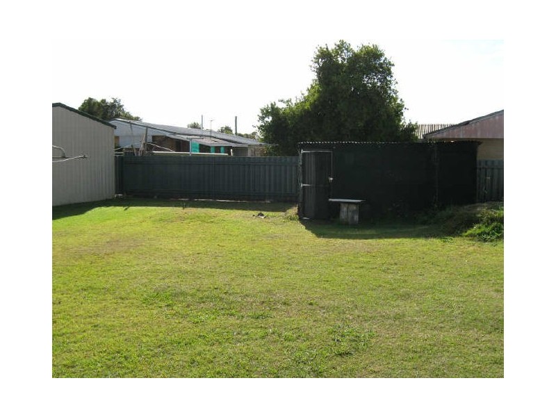 24 Sydney Street, Kepnock QLD 4670