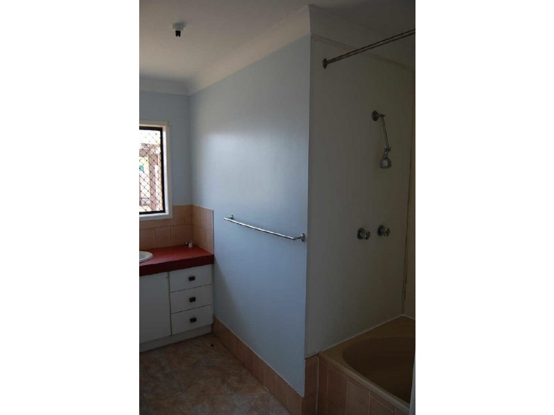 24 Central Ave, Thabeban QLD 4670