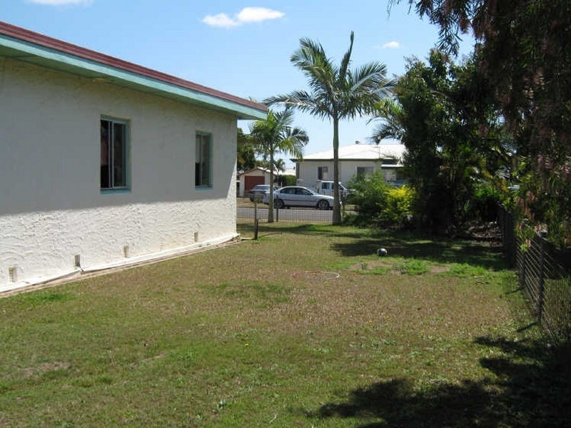 40 Hurst Street, Walkervale QLD 4670