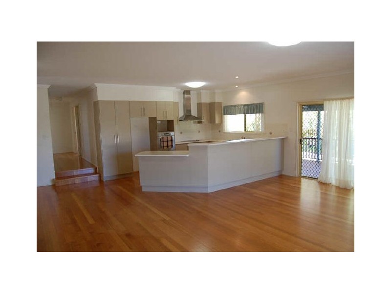 3 The Boulevard, Avoca QLD 4670