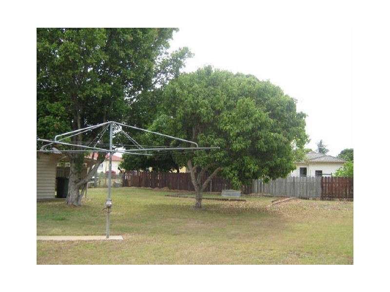 11 Steffensen Street, Svensson Heights QLD 4670