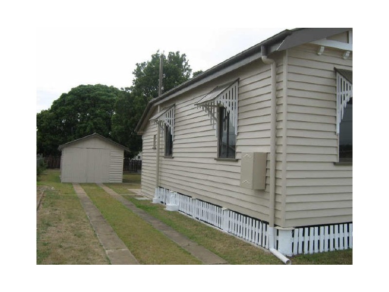 11 Steffensen Street, Svensson Heights QLD 4670