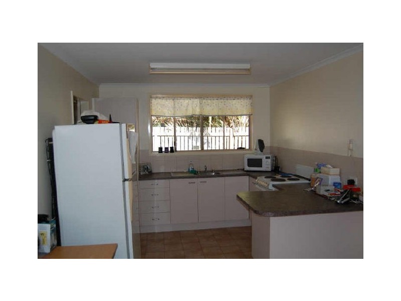 1 & 2/10 Chapman Street, Kalkie QLD 4670