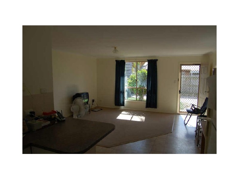 1 & 2/10 Chapman Street, Kalkie QLD 4670