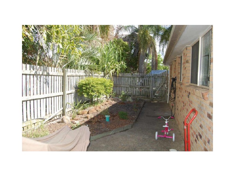 1 & 2/10 Chapman Street, Kalkie QLD 4670