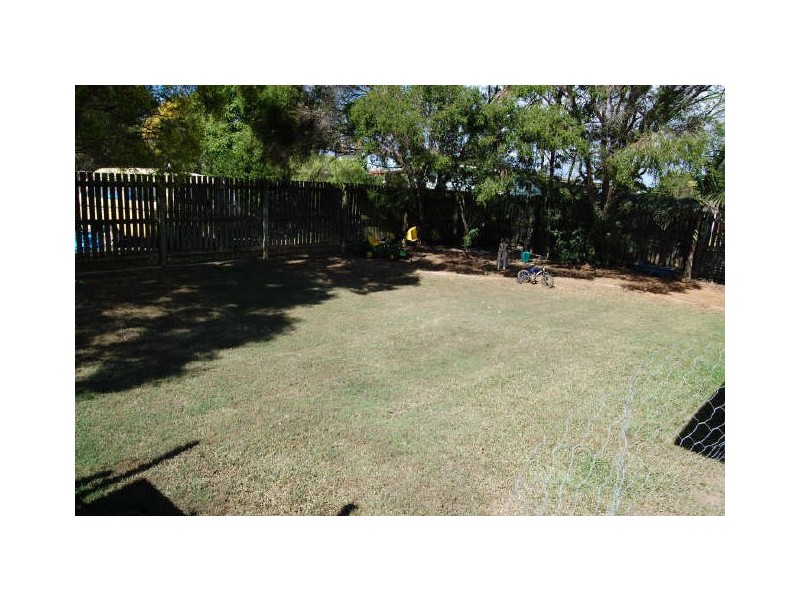 1 & 2/10 Chapman Street, Kalkie QLD 4670