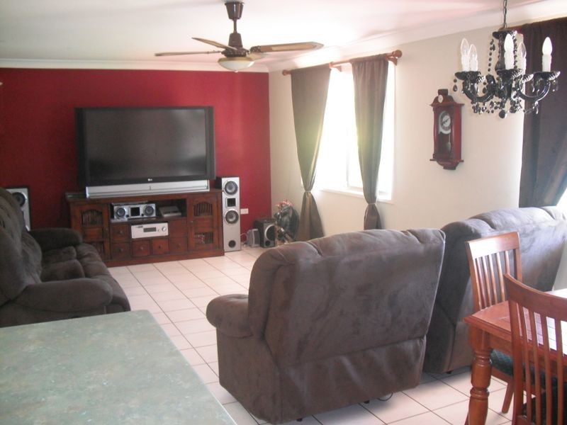 Avenell Heights QLD 4670