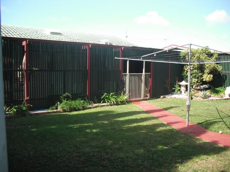 Avenell Heights QLD 4670