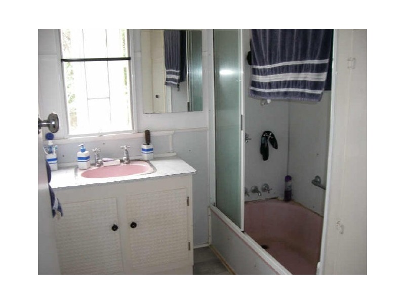 1 Spencer Street, Walkervale QLD 4670