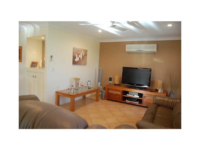 Avenell Heights QLD 4670