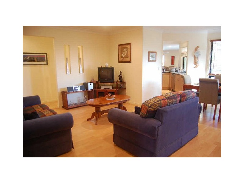 Avenell Heights QLD 4670