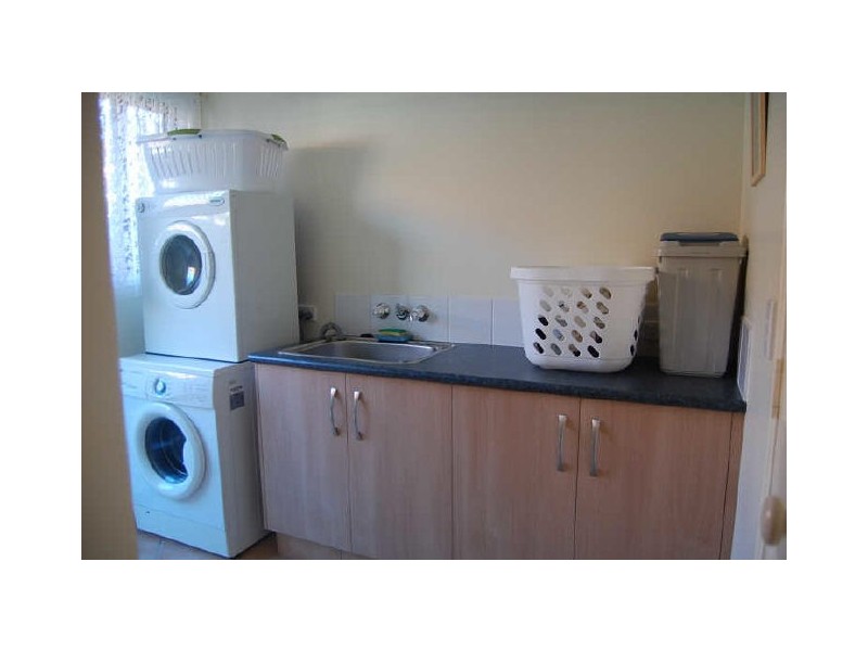 Avenell Heights QLD 4670