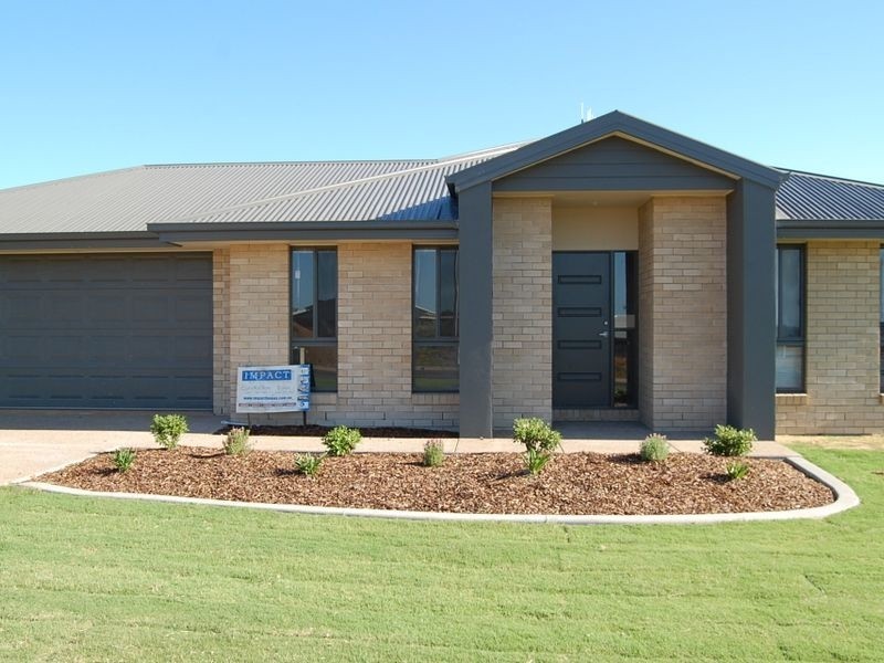 19 Hintz Street, Branyan QLD 4670