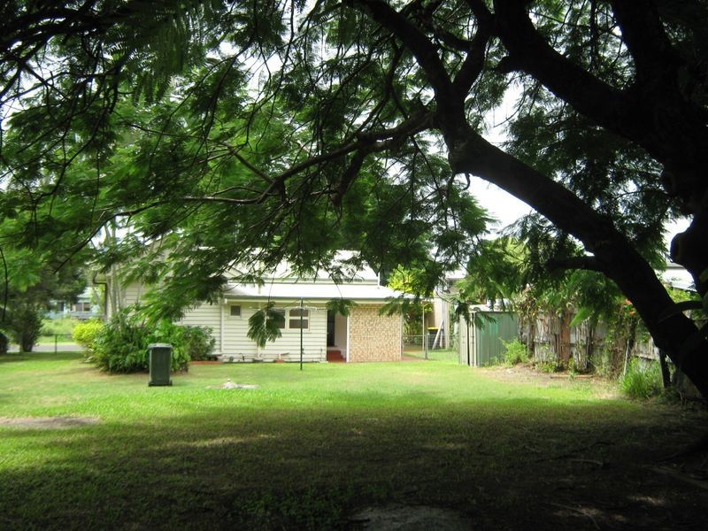 3 Buss, Bundaberg South QLD 4670
