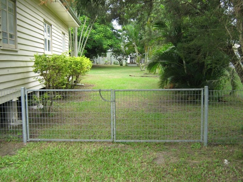 3 Buss, Bundaberg South QLD 4670