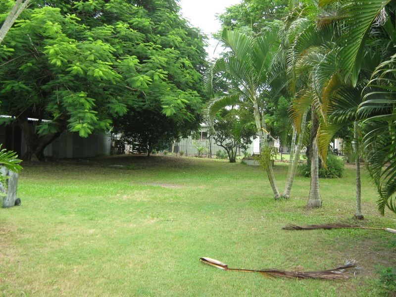 3 Buss, Bundaberg South QLD 4670