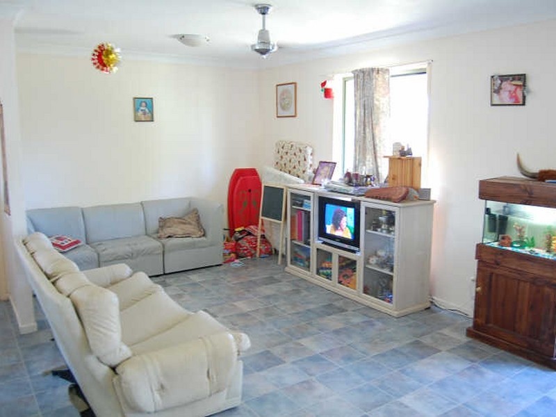 2 Thomas Thomsen Drive, Thabeban QLD 4670