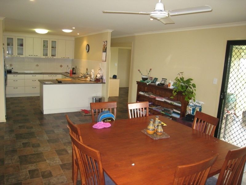 6 Bendidee Court, Branyan QLD 4670