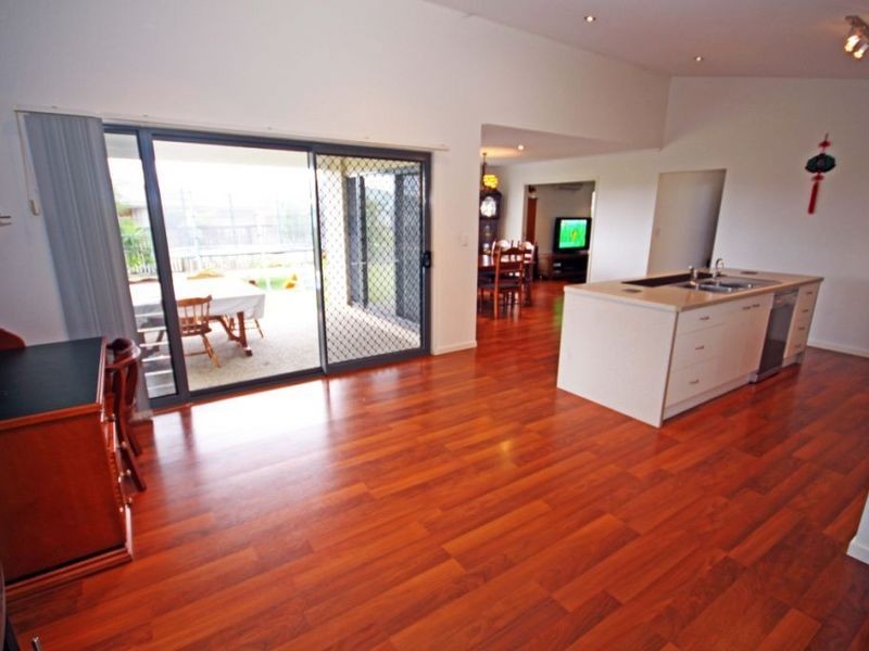 2 Gilchrist Court, Kalkie QLD 4670