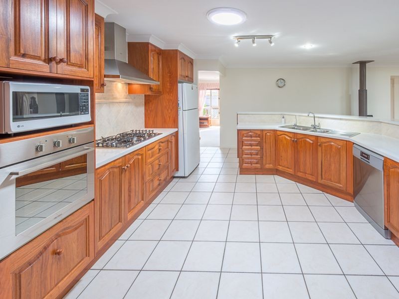 1 Cartwright Court, Kalkie QLD 4670