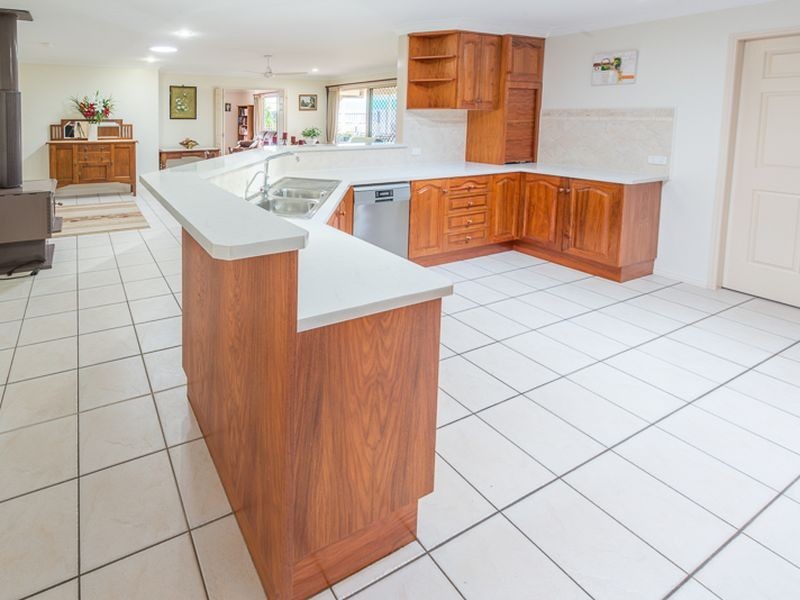 1 Cartwright Court, Kalkie QLD 4670