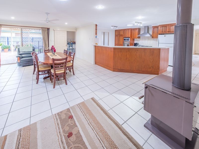 1 Cartwright Court, Kalkie QLD 4670