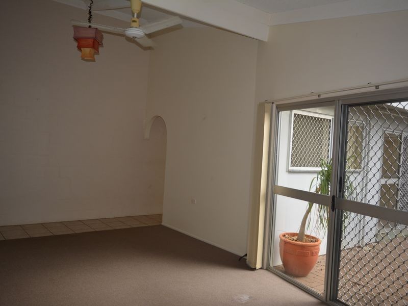 2/37 Hawkins Drive, Bargara QLD 4670