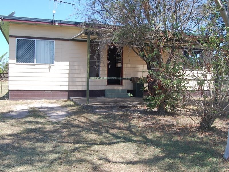 8 Loeskow Street, Bundaberg North QLD 4670
