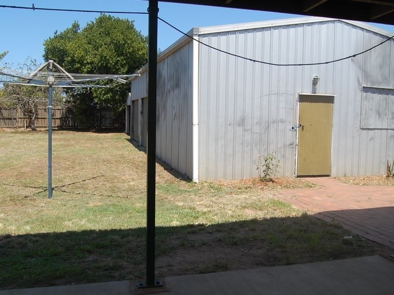 8 Loeskow Street, Bundaberg North QLD 4670