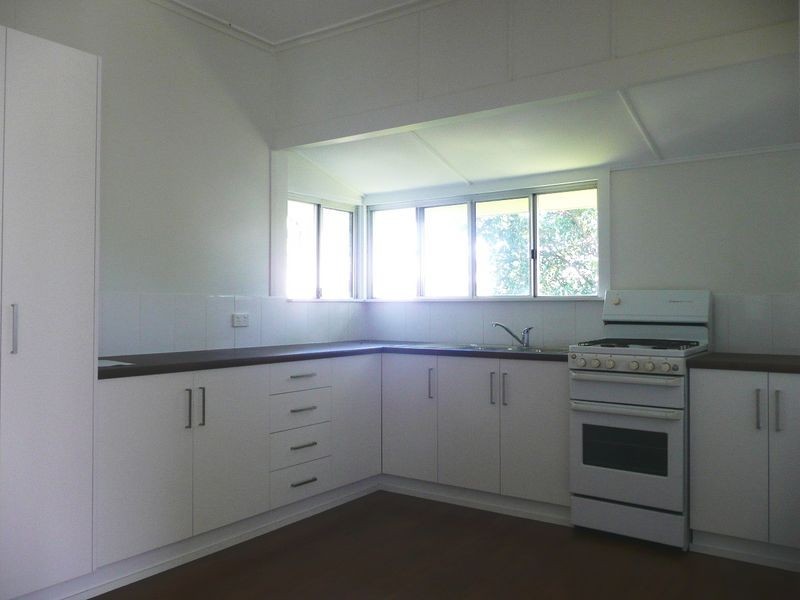 5 Blamey, Avenell Heights QLD 4670