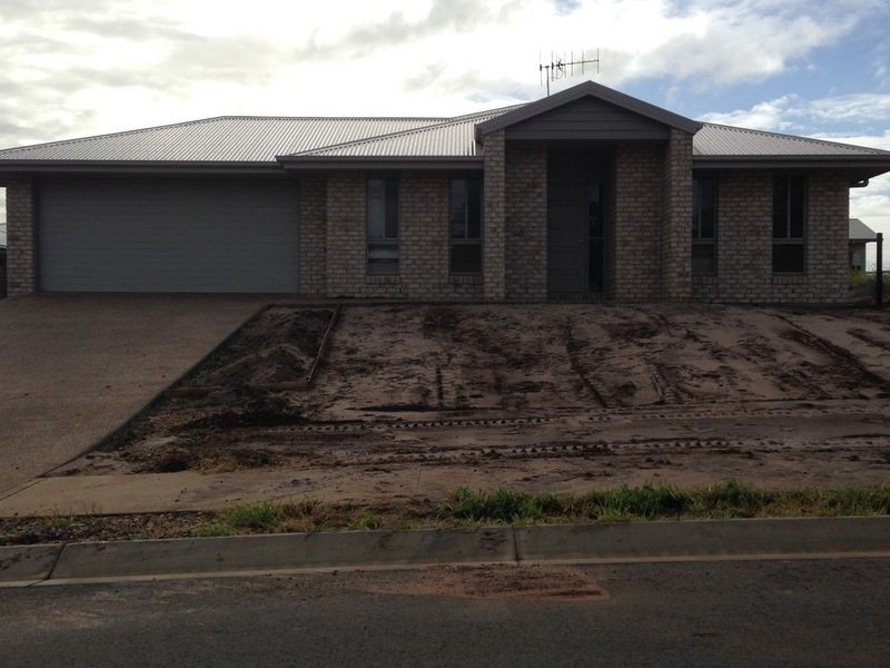 61 Neville Drive, Branyan QLD 4670