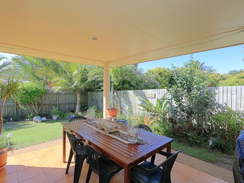 15 McCallum Close, Coral Cove QLD 4670