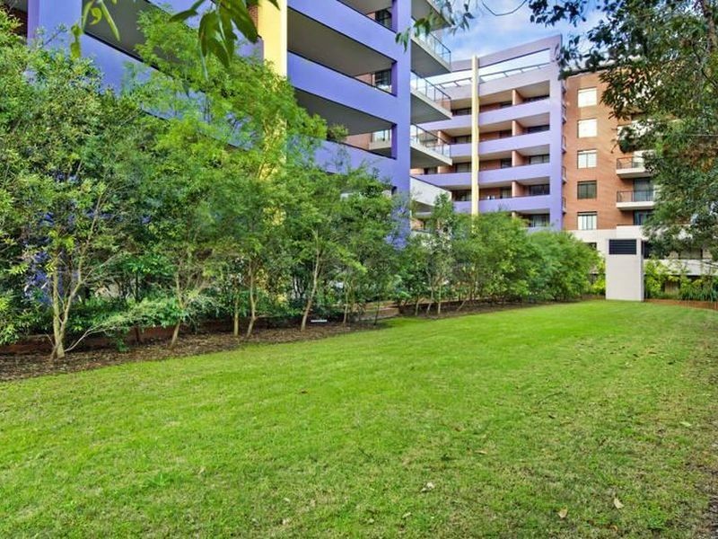 2702/32-36 Orara Street, Waitara NSW 2077