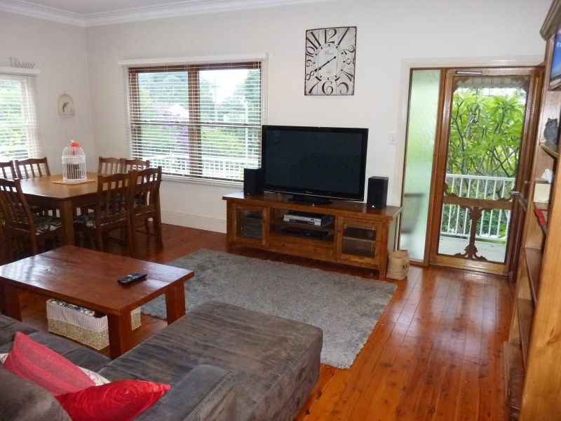 11 Glenview Street, Mount Kuring-gai NSW 2080