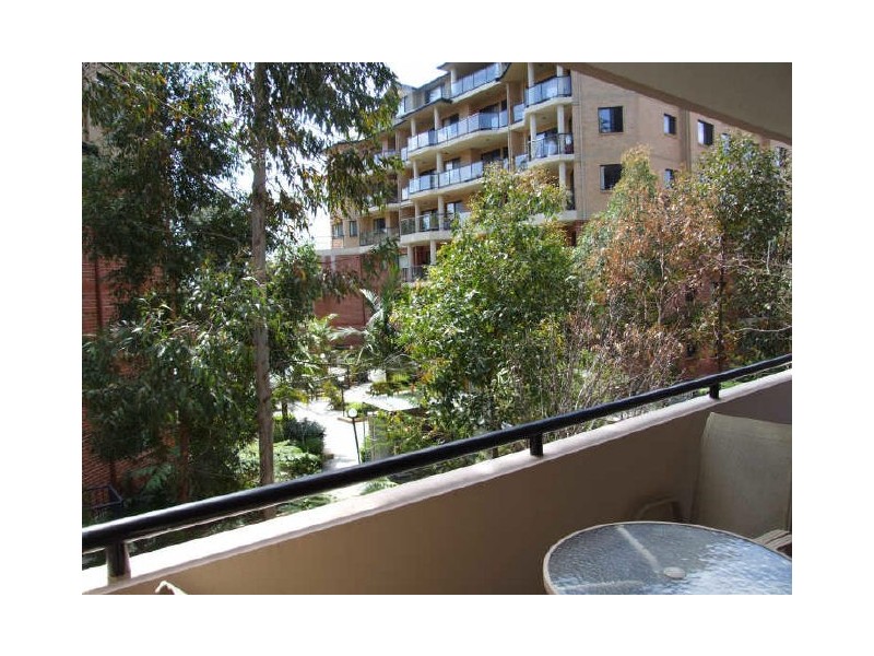 2206/32-36 Orara Street, Waitara NSW 2077