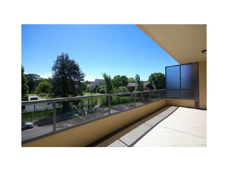 135/8-12 Thomas Street, Waitara NSW 2077