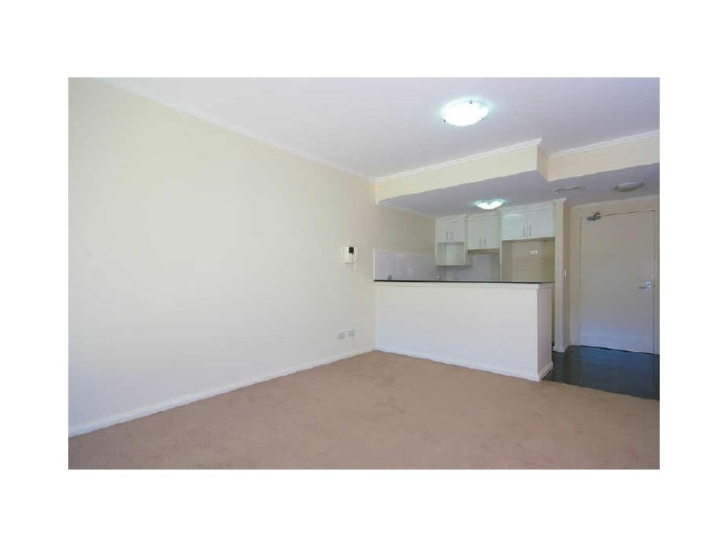 135/8-12 Thomas Street, Waitara NSW 2077