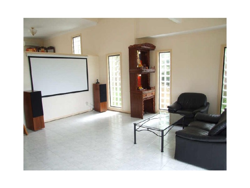 36 St Helens Avenue, Mount Kuring-gai NSW 2080