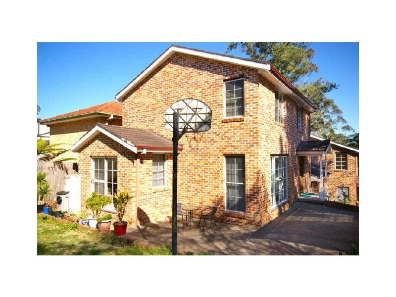 2/11 Marillian Avenue, Waitara NSW 2077