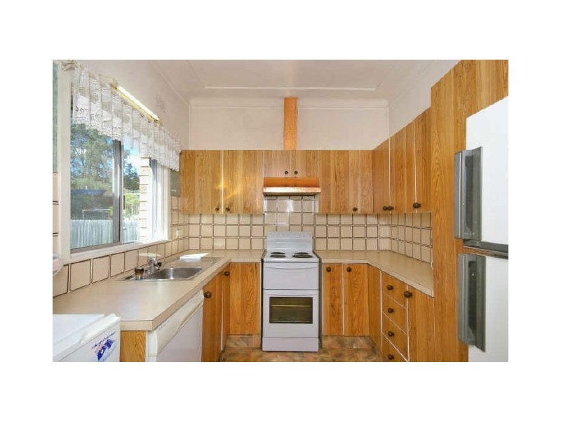 8 Nyara Road, Mount Kuring-gai NSW 2080