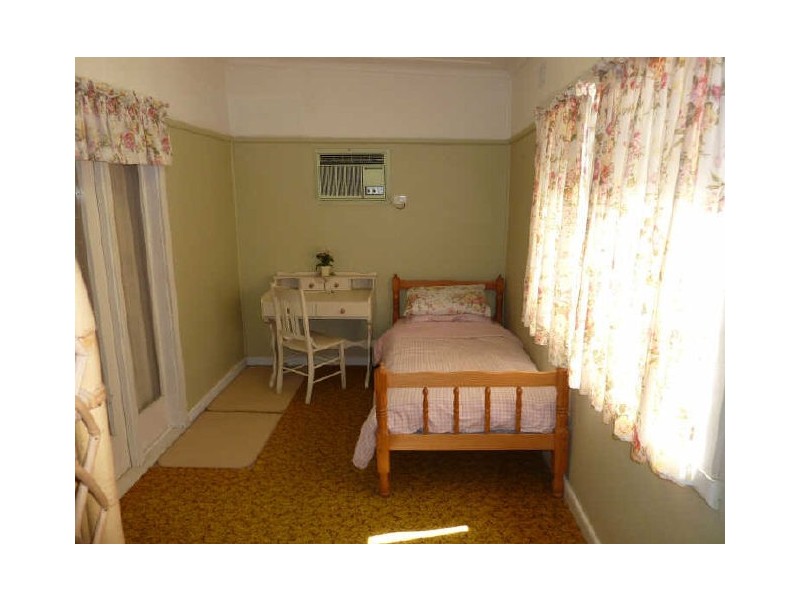 8 Nyara Road, Mount Kuring-gai NSW 2080