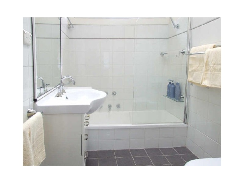 8 Kuring-Gai Chase Road, Mount Colah NSW 2079