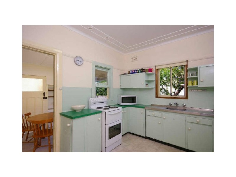 30 Lords Avenue, Asquith NSW 2077
