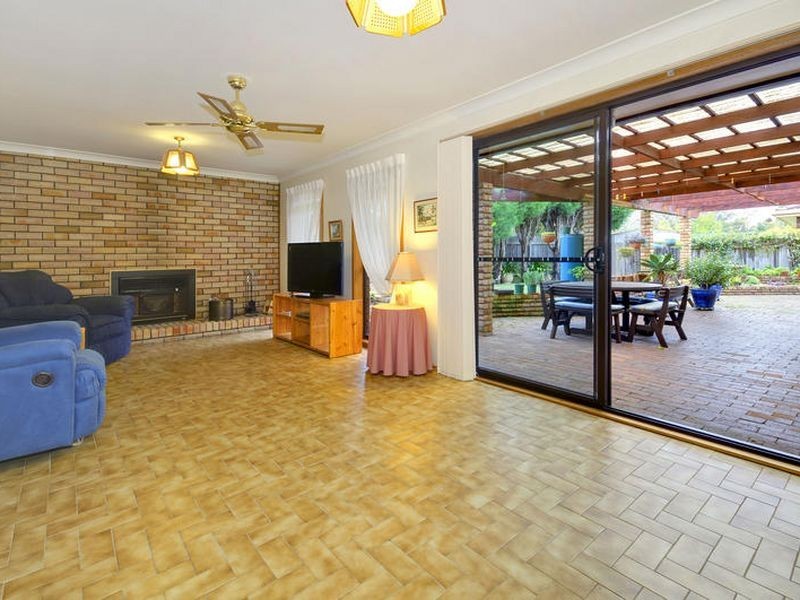 76 Beryl Avenue, Mount Colah NSW 2079