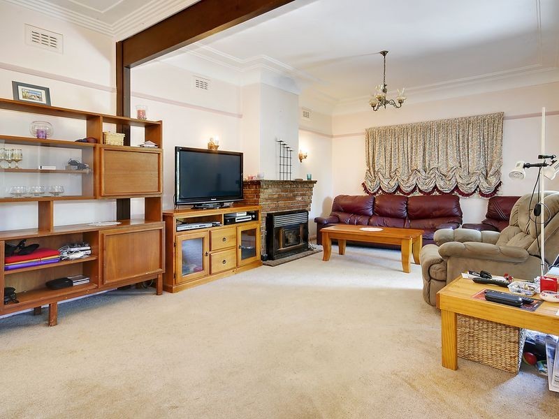 11 Alicia Road, Mount Kuring-gai NSW 2080