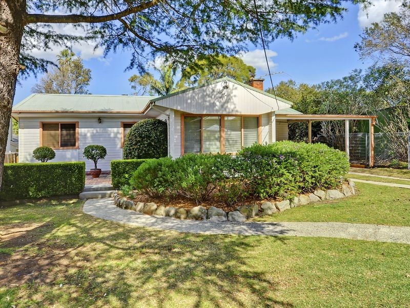 2 Queens Road, Asquith NSW 2077