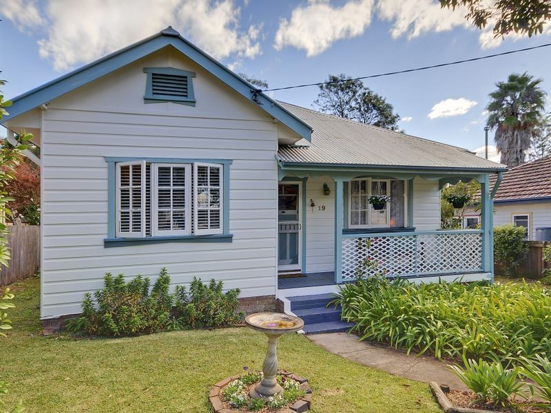 19 Hyacinth Street, Asquith NSW 2077